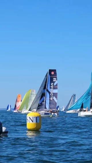 73 marins au départ de la 13e édition de la Mini en Mai 
410 milles en solitaire 

#sailing #mini #borninmini #courseaularge