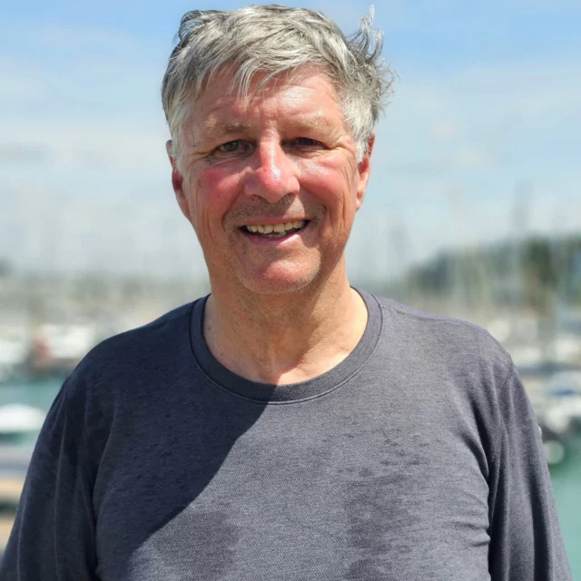 🏆 Premier IRC Solo à avoir coupé la ligne : Penny Aubert sur Les vaccins c'est bien avec Georgia 

#sailing #bretagne #winner