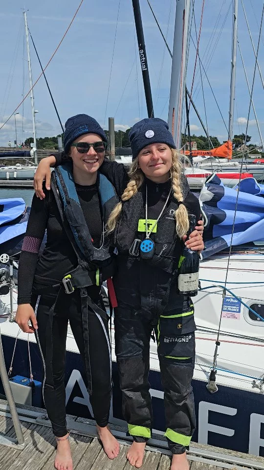 🏆 Winner en @classemini : @karenmnt1 et @margot_pelet sur Mini Ma